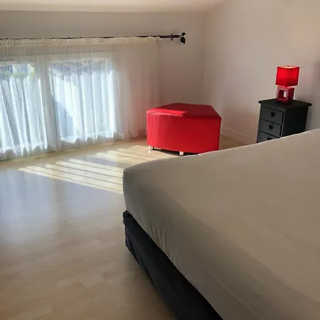 Une Chambre A Bed & Breakfast 3*