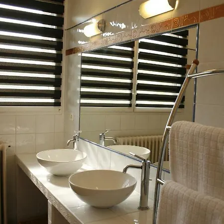 Une Chambre A Neuilly-Plaisance
