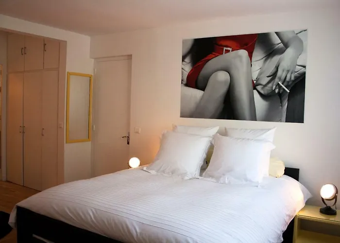 Une Chambre A 3*